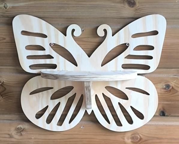 Etagère en forme de papillon en CTP 18mm par LeHéronConception